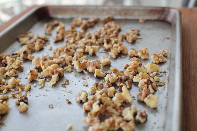 Chopping-Toasted-Walnuts